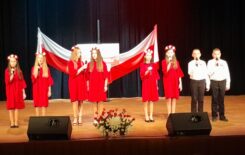 Więcej o: Sukces zespołu „Małe Rutkowianki” w VI Ogólnopolskim Festiwalu Piosenki i Pieśni Patriotycznej „Ta, co nie zginęła”