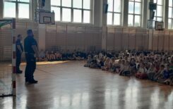 Więcej o: Spotkanie z funkcjonariuszami Policji z KP w Zambrowie